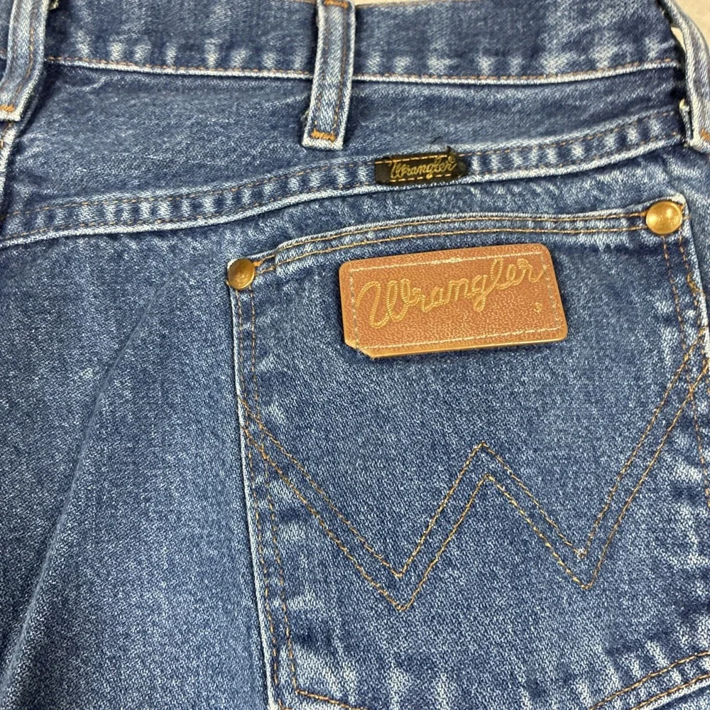 Wrangler Mens Blue Jeans Denim Size 35x32 Straight Leg Classic Fit‎ Western